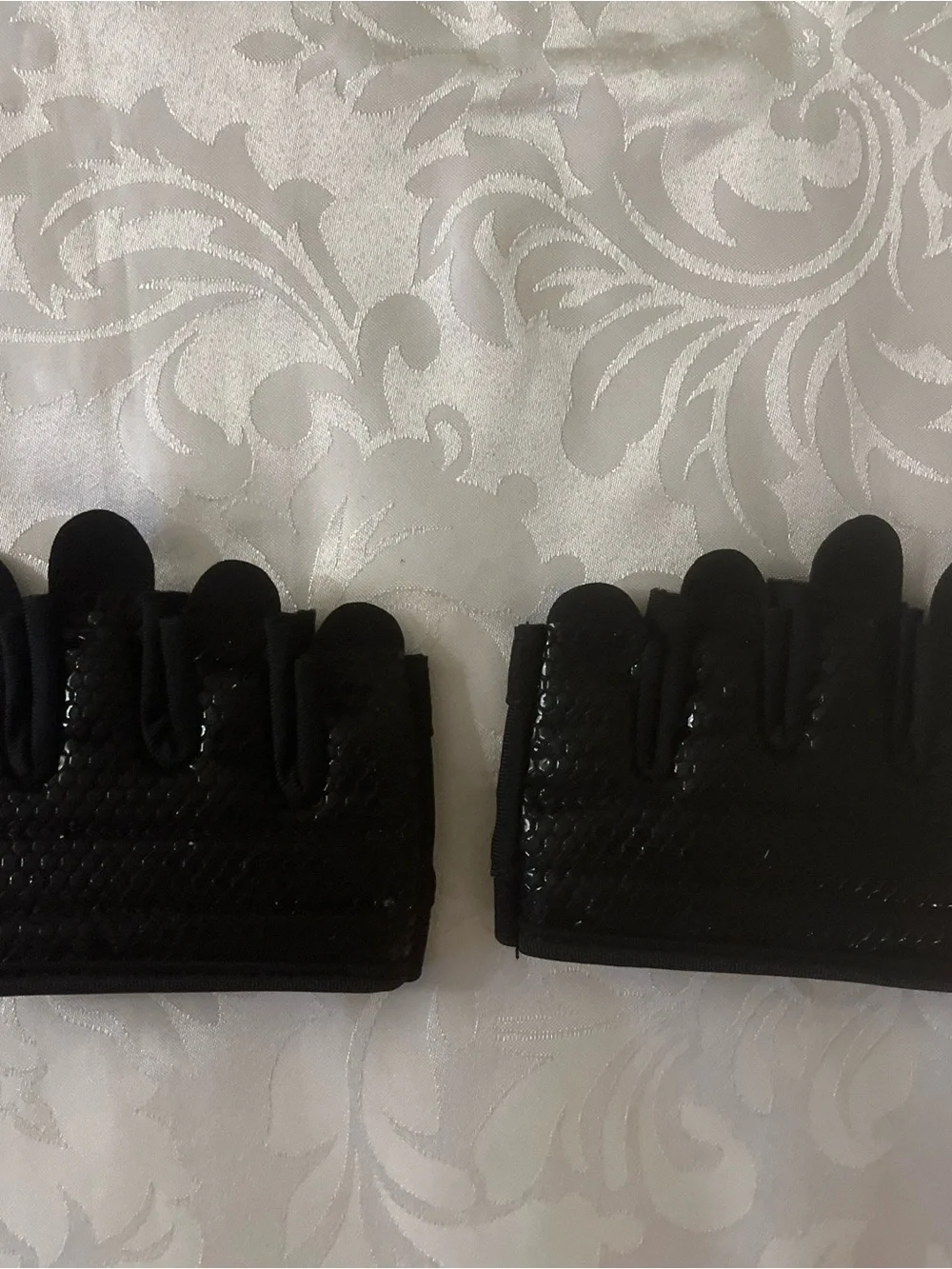 RYMNT Minimal Workout Gloves Fingerless Weightlifting PowerliftingGymGrip Size L